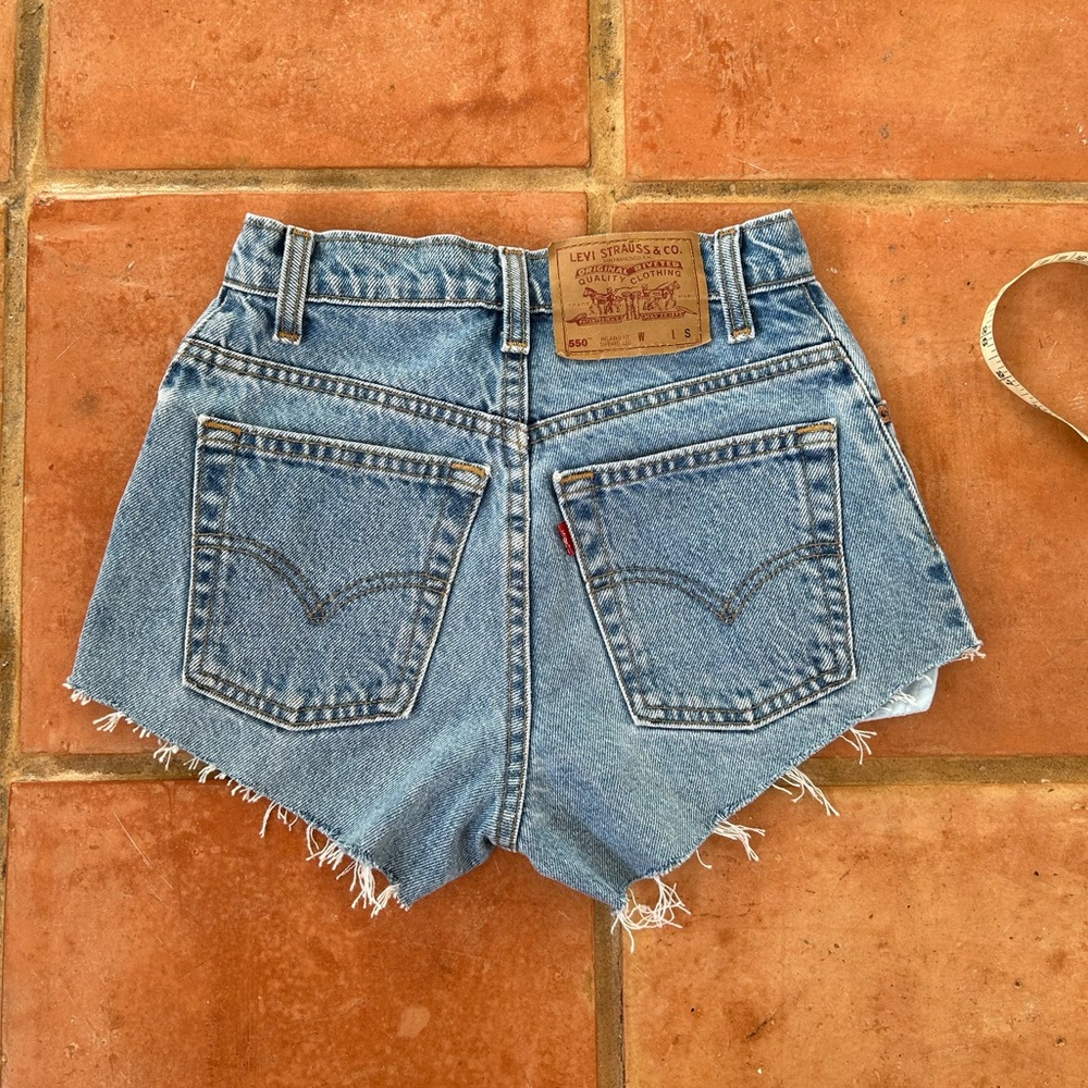 Vintage Levi’s shorts 24